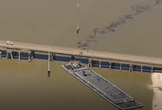 Τέξας: Φορτηγό πλοίο προσέκρουσε σε γέφυρα – Φόβοι για πετρελαιοκηλίδα
