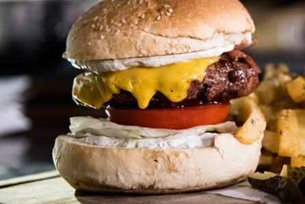 Η Τετάρτη είναι η μέρα των burger lovers στον Άμπακο