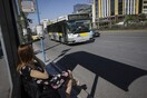 Πλατφόρμες σε δεκάδες στάσεις λεωφορείων και τρόλεϊ στην Αθήνα - Για τη διευκόλυνση των ΑμεΑ