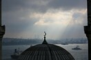 Η Κωνσταντινούπολη μέσα από τον φακό του νομπελίστα Ορχάν Παμούκ