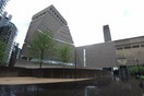 Λονδίνο: Σε σταθερή κατάσταση ο 6χρονος που έπεσε από το 10ο όροφο της Tate Modern
