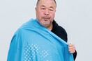 Ο Ai Weiwei σχεδίασε και παρουσιάζει τη σημαία των Ανθρώπινων Δικαιωμάτων
