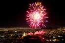 Ανάσταση με πυροτεχνήματα στην Αθήνα - Εντυπωσιακές εικόνες από drone στον Λυκαβηττό