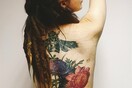 Tα ανθισμένα τατουάζ της Κατερίνας Κοντοδήμα