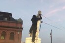 Βαλτιμόρη: Γκρέμισαν άγαλμα του Χριστόφορου Κολόμβου και το πέταξαν στο λιμάνι