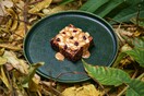 Brownie με φιστικοβούτυρο, καρυδόπιτα χωρίς σιρόπι: Δύο εύκολες συνταγές από τον Αντώνη Σελέκο