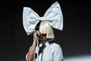 H Sia ζητά συγνώμη από τα άτομα στο φάσμα του αυτισμού και διαγράφει τον λογαριασμό της στο Twitter
