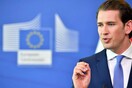 Ο Κουρτς πανηγυρίζει τη νίκη του Λαϊκού Κόμματός στην Αυστρία