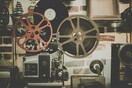 «Το Πιο Λαμπρό Αρχείο»: Ένα λεύκωμα αφιερωμένο στην ταινιοθήκη της «Καραγιάννης - Καρατζόπουλος»