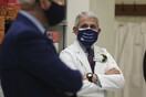 Φάουτσι: Ο κορυφαίος επιδημιολόγος των ΗΠΑ αποκαλύπτει τι κάνει και τι αποφεύγει μετά τον εμβολιασμό του