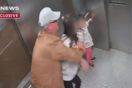 Αυστραλία: Βίντεο δείχνει 54χρονο να κυνηγάει 13χρονη σε ασανσέρ - Κατηγορείται για σεξουαλική παρενόχληση