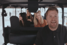 Τα Φιλαράκια: To Carpool Karaoke των πρωταγωνιστών με τον Τζέιμς Κόρντεν είχε ένα «απρόοπτο» (Βίντεο)