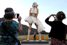 Το άγαλμα της Μέριλιν Μονρόε αναστατώνει το Παλμ Σπρίνγκς με διαδηλώσεις 
