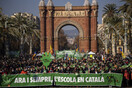 Βαρκελώνη: Χιλιάδες Καταλανοί στους δρόμους, κατά απόφασης για περισσότερα ισπανικά στα σχολεία
