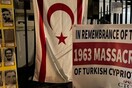 πρόκληση Τουρκοκυπρίων: Κρέμασαν σημαία του ψευδοκράτους σε πρεσβεία της Κύπρου στο Λονδίνο