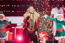 Η «βασίλισσα των Χριστουγέννων»: Τραγουδίστρια θέλει να εμποδίσει την Μαράια Κάρεϊ να κατοχυρώσει τον τίτλο