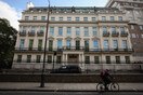 Η πιο ακριβή κατοικία του Ηνωμένου Βασιλείου πωλείται ξανά - «Ιδιωτικό παλάτι» 45 δωματίων με θέα στο Χάιντ Παρκ