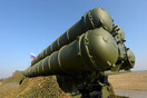 Οι Ρώσοι μεταφέρουν πυραύλους S-300 και S-400 στα σύνορα Λευκορωσίας και Ουκρανίας