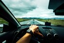 Άλλαξε η ώρα: Πώς επηρεάζει την οδήγηση και γιατί δεν «κερδίζουμε» μια ώρα ύπνου