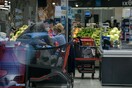 Πετράλωνα: Απείλησαν με μαχαίρι την υπάλληλο και πήραν 1300 ευρώ από τα ταμεία του σούπερ μάρκετ 