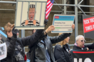 Ντόναλντ Τραμπ: Οπαδοί και εχθροί του διαδηλώνουν έξω από το Μανχάταν