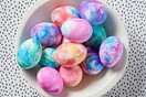 Πρωτότυποι και εύκολοι τρόποι να βάψετε τα πασχαλινά αβγά