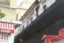 Φωτιά στο κέντρο της Αθήνας σε εγκαταλελειμμένο κτίριο- «Κίνδυνος κατάρρευσης»