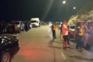 «Κόντρες» στην παραλιακή: Σε 12 συλλήψεις προχώρησε η ΕΛΑΣ- Βρέθηκαν 2 κλεμμένα αυτοκίνητα