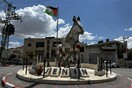 Οι ισραηλινές δυνάμεις απομακρύνουν από την Τζενίν γλυπτό προς τιμήν των Παλαιστινίων πεσόντων