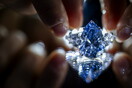 Τιμή ρεκόρ για το μεγαλύτερο μπλε διαμάντι σε δημοπρασία του οίκου Christie's