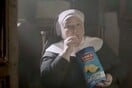 Διαφήμηση στην Ιταλία προκάλεί σάλο: Καλόγριες τρώνε πατατάκια για… Θεία Κοινωνία