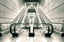 Η αιώνια διαφωνία για τις κυλιόμενες σκάλες του μετρό