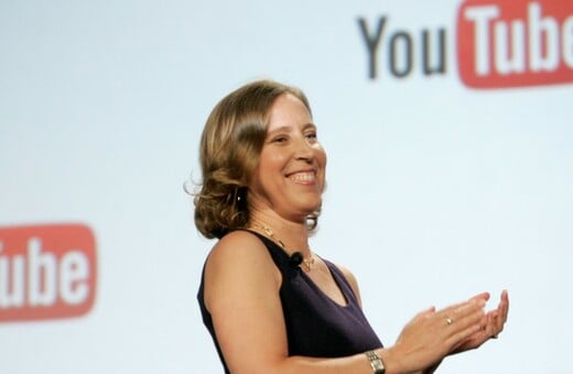 Το YouTube θα συνεργαστεί με τη Wikipedia για να περιορίσει τις θεωρίες συνωμοσίας