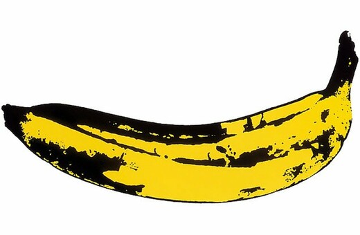 Ψάχνοντας μανιωδώς μπανάνες στους δρόμους της Καλαμαριάς, για χάρη του Andy Warhol