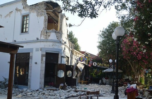 Νέες φωτογραφίες από την καταστροφή στην Κω- Δείτε πώς είναι το λιμάνι και τα κατεστραμμένα καταστήματα