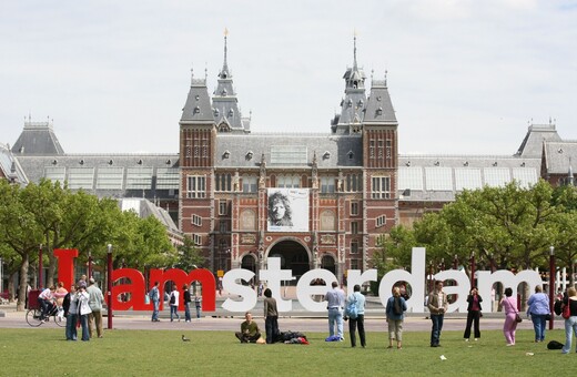 Πάτε Άμστερνταμ; Τότε μπορεί οι αλλαγές που ετοιμάζει η πόλη να σας επηρεάσουν