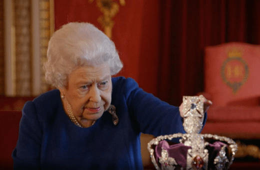 Η σπάνια συνέντευξη της Βασίλισσας Ελισάβετ που ενθουσίασε τους Βρετανούς - ΒΙΝΤΕΟ