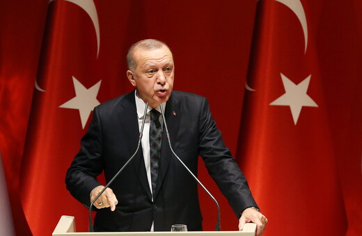 Ο Ερντογάν καλεί τους Τούρκους σε μποϊκοτάζ γαλλικών προϊόντων: «Δύσκολο να ζεις τον ισλαμικό τρόπο ζωής στη Δύση»