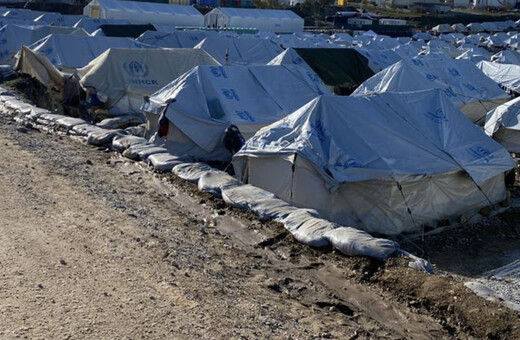 Γιατροί Χωρίς Σύνορα: «Ντροπή», πρόσφυγες εκτίθενται σε μόλυβδο στη Λέσβο και δεν είναι ασφαλείς