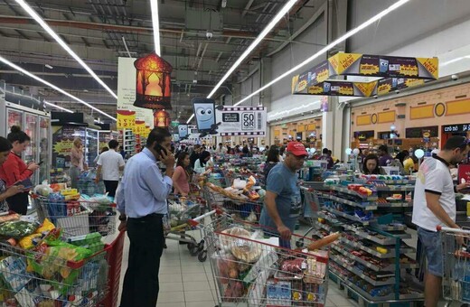 Σε κατάσταση πανικού οι κάτοικοι στο Κατάρ - Αδειάζουν τα σούπερ μάρκετ