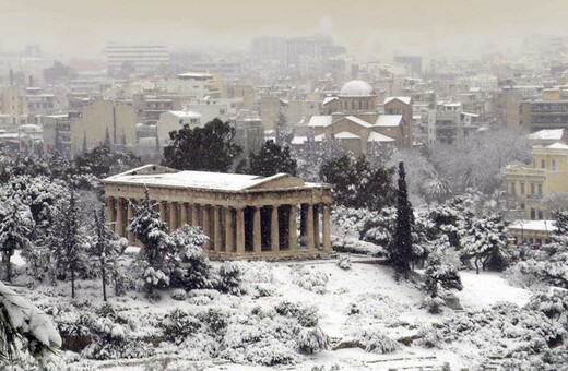 Aρχαία ελληνικά μνημεία φωτογραφημένα με χιόνι