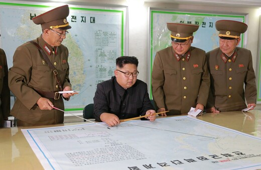 Η Β. Κορέα αναβάλλει το σχέδιο εκτόξευσης πυραύλων στο Γκουάμ