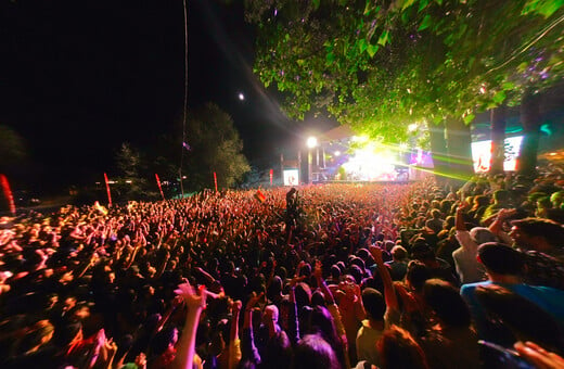10 καλοκαιρινά μουσικά φεστιβάλ στις πιο ειδυλλιακές τοποθεσίες της Ελλάδας