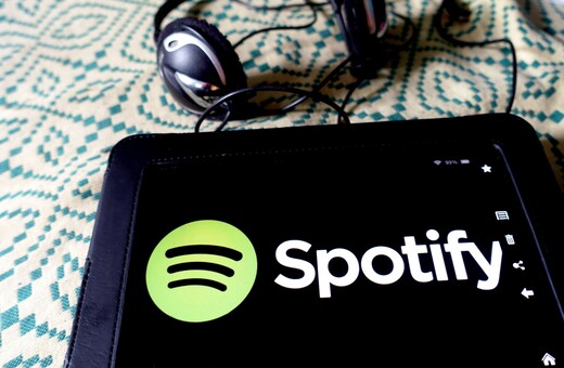 Spotify: Θα εμφανίζει πλέον τους συνθέτες και τους συγγραφείς των τραγουδιών