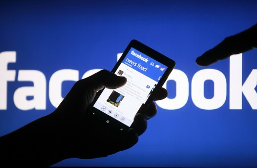 Verge: To Facebook σχεδιάζει το όνομά του «στο πλαίσιο ανανέωσης»