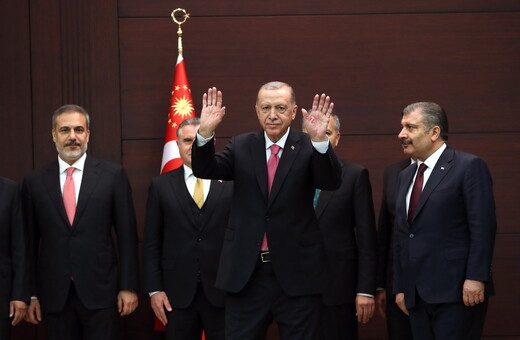 Τουρκία: Ποιοι είναι οι νέοι υπουργοί Οικονομικών, Εξωτερικών και Άμυνας