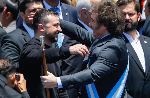 Αργεντινή: Ορκίστηκε πρόεδρος ο Χαβιέρ Μιλέι- Η αγκαλιά με τον Ζελένσκι