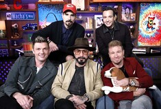 Ο Ράιν Γκόσλινγκ στους Backstreet Boys; Το συγκρότημα απάντησε στις φήμες για «έκτο μέλος»