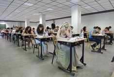Γαλλία: Ακυρώνονται οι εξετάσεις baccalaureat λόγω κορωνοϊού -Πρώτη φορά από την εποχή του Ναπολέοντα