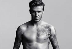 O David Beckham ποζάρει μόνο με τα εσώρουχα σε νέα διαφημιστική καμπάνια.